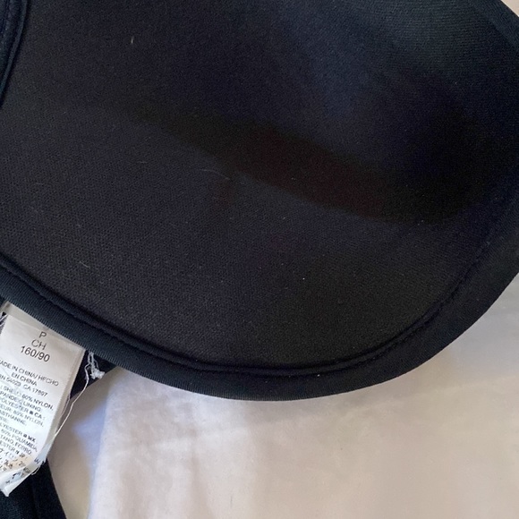 Old Navy woman’s black push up with underwire bikini top size small - Picture 4 of 6